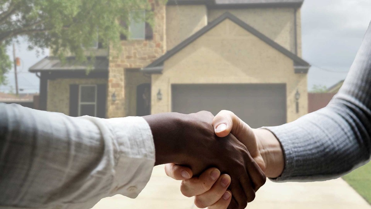 Regardless of the motivation, it’s a good idea to sell your&nbsp;house